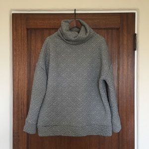GapFit Quilted Sweatshirt with Pockets